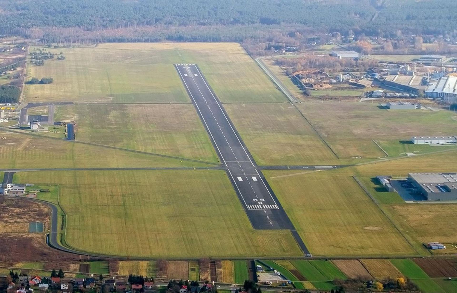 Podkarpackie: StarLinx Aero otworzy centrum demontażu samolotów w Mielcu. Powstanie 200 miejsc pracy