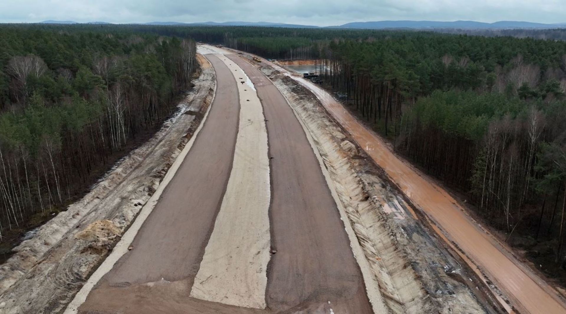 W woj. świętokrzyskim powstaje odcinek drogi ekspresowej S17 Przełom/Mniów - Kielce 
