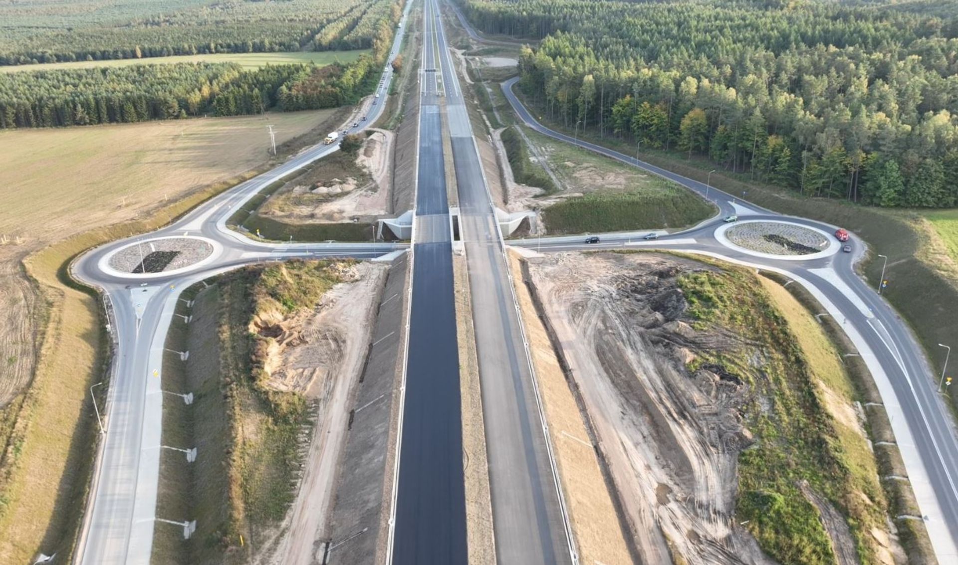 Zachodniopomorskie: Budowa odcinka drogi ekspresowej S11 Bobolice – Szczecinek coraz bliżej zakończenia 