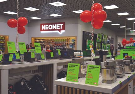 Polska sieć elektromarketów Neonet zamknie 26 sklepów w całej Polsce [LISTA]