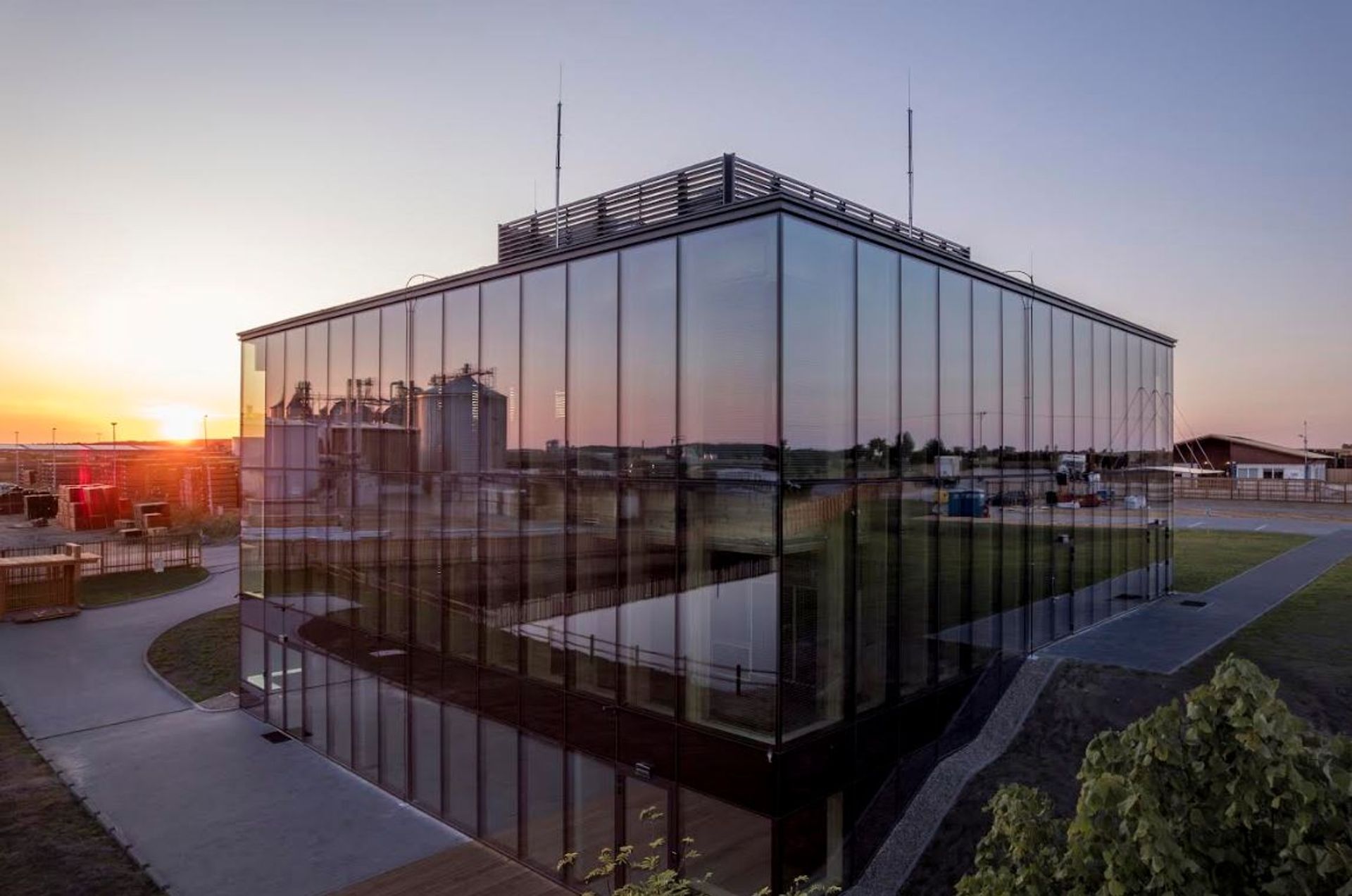 Pierwszy w Polsce biurowiec z drewna CLT otwarty! 