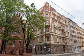 Wrocław: Niemal 10 milionów za budynek do remontu. Zabytkowa kamienica z Nadodrza idzie pod młotek