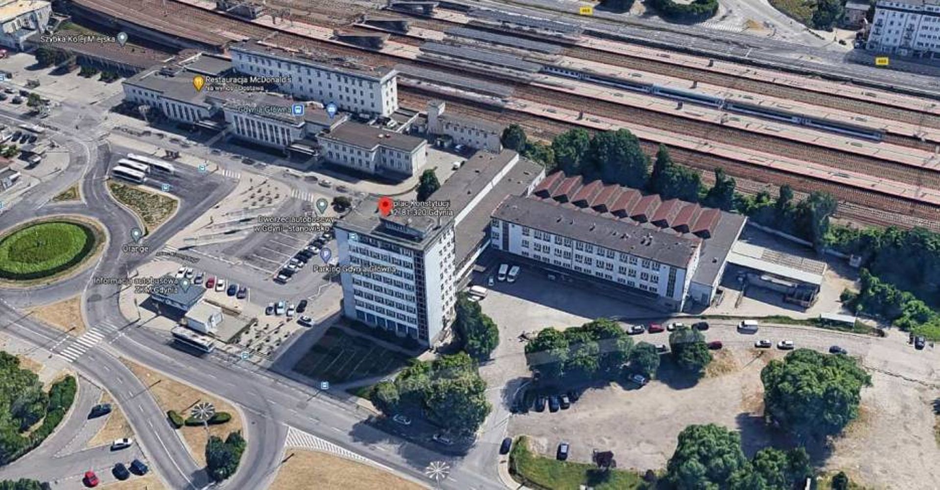 Poczta Polska wystawiła na sprzedaż biurowiec w centrum Gdyni