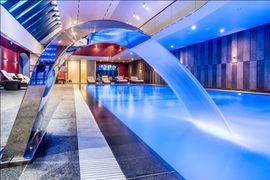 [dolnośląskie] 18-metrowy basen, wellness bar i jacuzzi w Uroczysku Siedmiu Stawów Luxury Hotel w Goli Dzierżoniowskiej