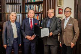 Polski producent pelletu kominkowego inwestuje w woj. śląskim, przy wsparciu KSSE