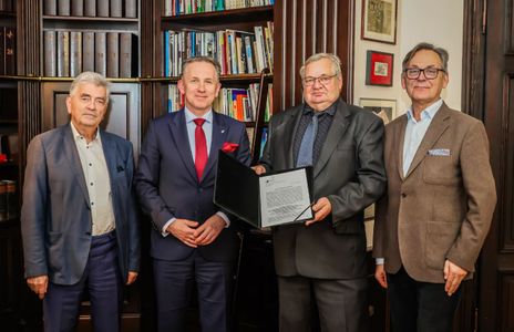 Polski producent pelletu kominkowego inwestuje w woj. śląskim, przy wsparciu KSSE