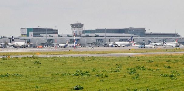 Ważna inwestycja w stolicy. Powstanie nowa wieża kontroli ruchu lotniczego TWR Warszawa