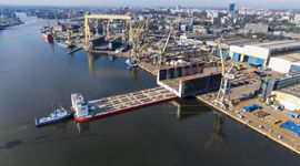 W Szczecinie powstaje największy dok pływający na Morzu Bałtyckim [ZDJĘCIA]