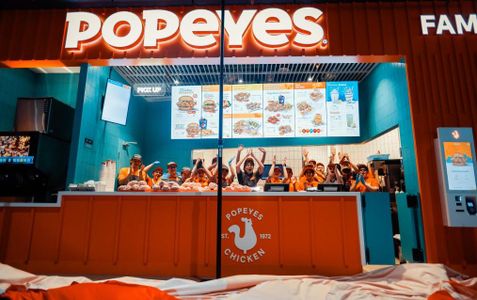 Amerykański Popeyes otwiera pierwszą restaurację w Warszawie