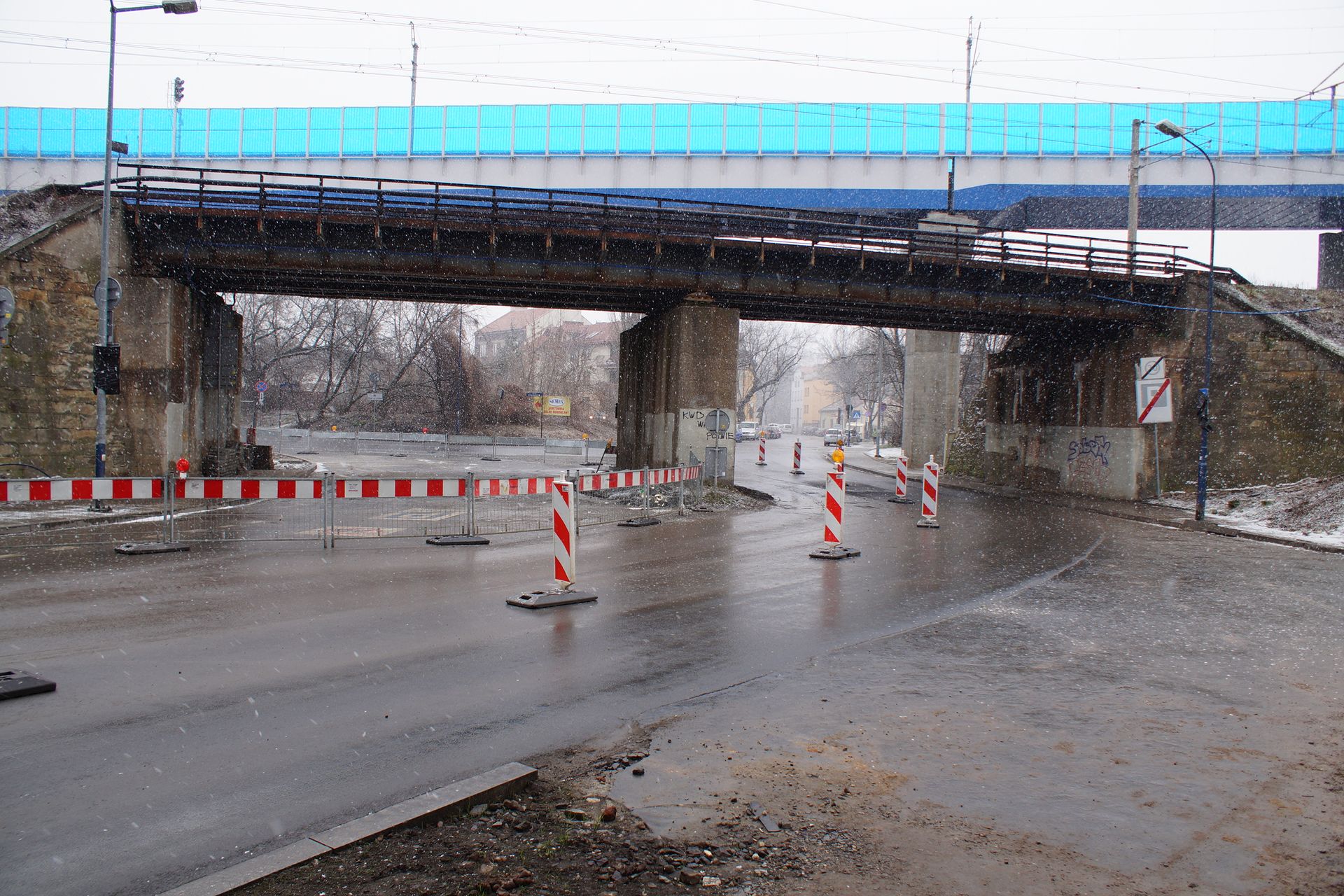 Kraków: PKP PLK przebuduje wiadukt kolejowy na Zabłociu, będą utrudnienia dla kierowców