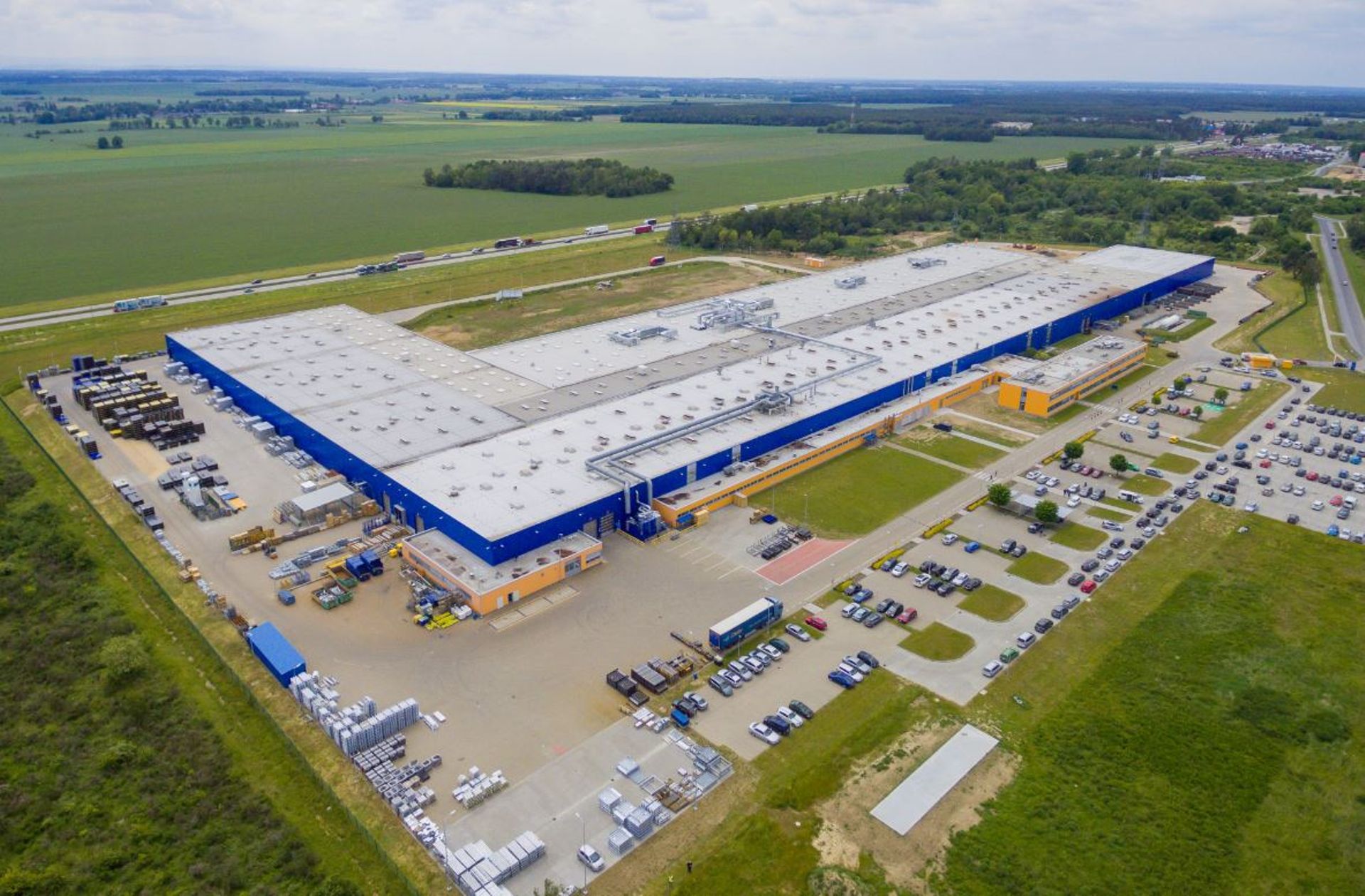 Na Dolnym Śląsku trwa rozbudowa fabryki urządzeń techniki przeładunku niemieckiej firmy Hörmann