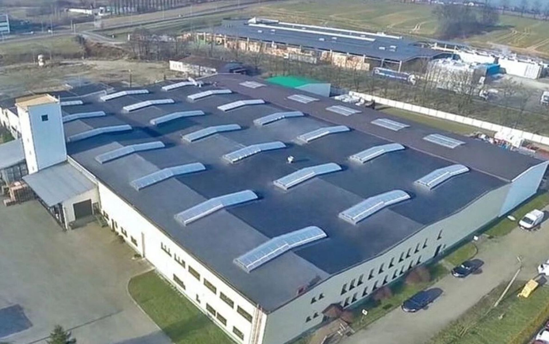 WOSANA rozwija fabrykę w Andrychowie. Inwestycje wzmacniają R&D, bezpieczeństwo pracy i produkcję aseptyczną 