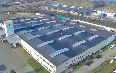 WOSANA rozwija fabrykę w Andrychowie. Inwestycje wzmacniają R&D, bezpieczeństwo pracy i produkcję aseptyczną 