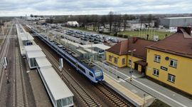 Powstaną nowe parkingi przy stacjach i przystankach między Warszawą a Radomiem