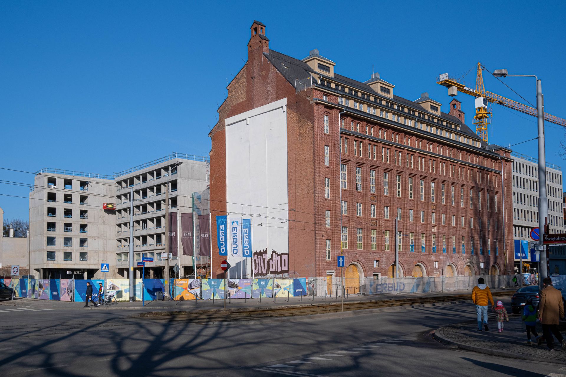 Zamiast nowego hotelu przy ulicy Sienkiewicza powstanie budynek z mieszkaniami na wynajem 