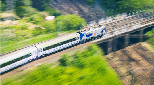56 nowych lokomotyw, modernizacja 248 wagonów - PKP Intercity z dofinansowaniem 