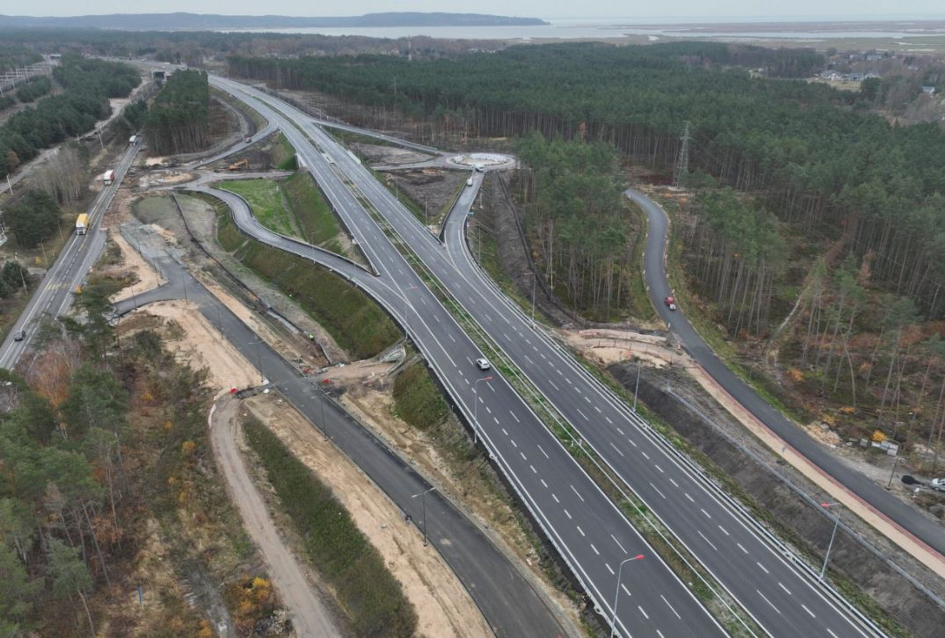 Termin ukończenia ostatniego odcinka S3 w Polsce wciąż się przedłuża 