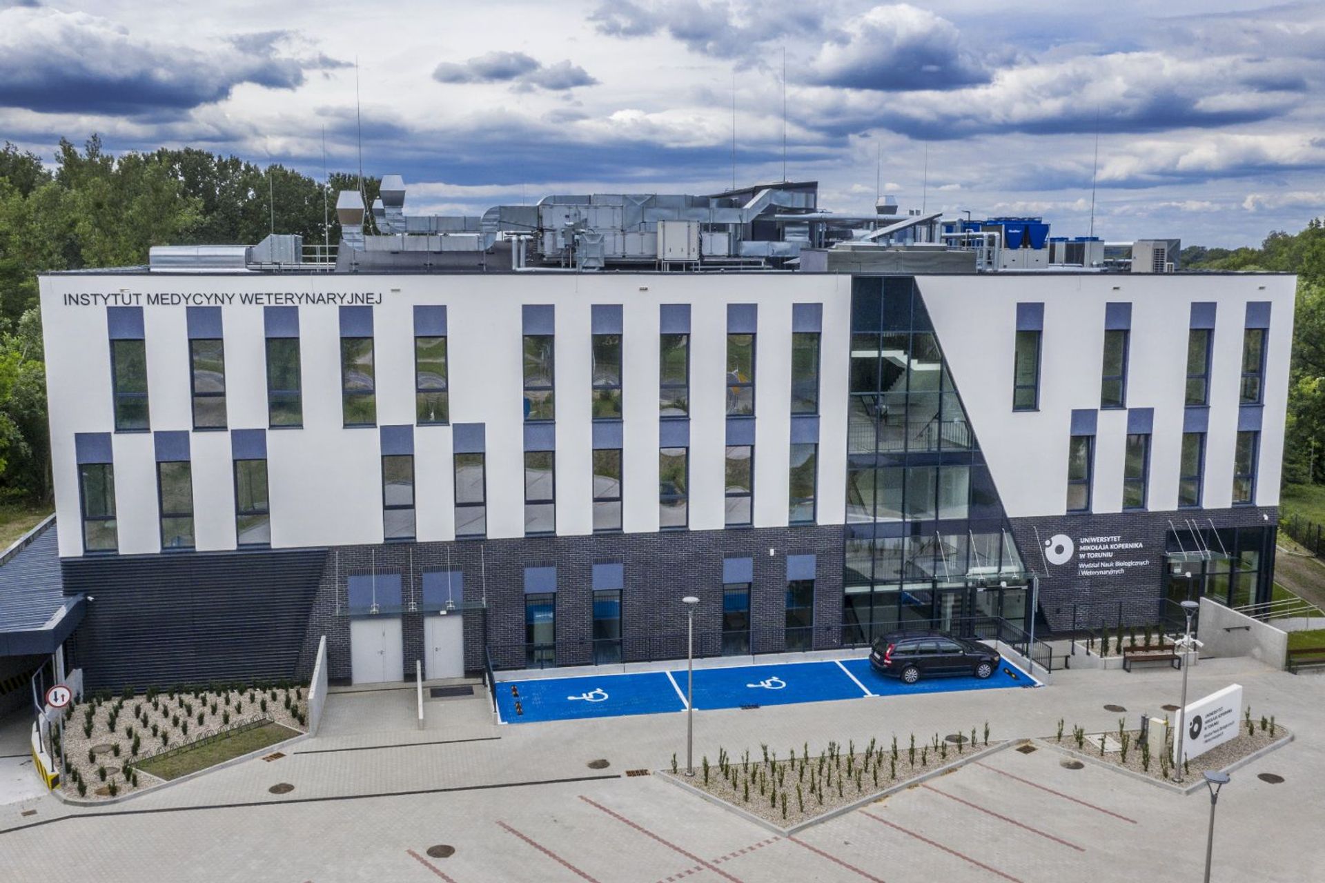Otwarto nową siedzibę Instytutu Medycyny Weterynaryjnej Uniwersytetu Mikołaja Kopernika w Toruniu 