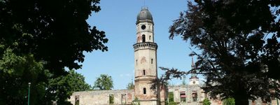 Prywatny inwestor zamierza odbudować średniowieczny zamek w Strzelcach Opolskich [FILMY]