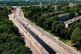 Postępują prace przy rozbudowie ul. Kocmyrzowskiej [FILMY]