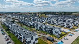 Inwestycja, która pracuje na przyszłość. Dlaczego mieszkania na obrzeżach miast zyskują na wartości?