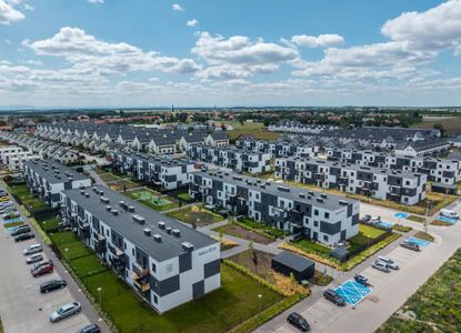 Inwestycja, która pracuje na przyszłość. Dlaczego mieszkania na obrzeżach miast zyskują na wartości?