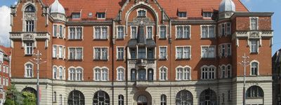 Zabytkowy, dawny Grand Hotel w centrum Katowic wystawiony na sprzedaż 