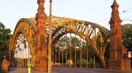 123-letni most Zwierzyniecki doczeka się remontu. Odzyska też oryginalny kolor
