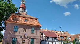 Warmińsko-mazurskie: Zabytkowy ratusz z XVIII w. odzyskał historyczny wygląd