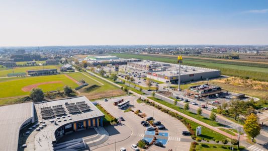 Na terenie Galerii Różanej w Kutnie powstanie dwukondygnacyjna restauracja KFC