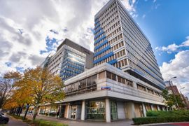 PKO Bank Polski wystawił na sprzedaż biurowiec w centrum Warszawy [ZDJĘCIA]