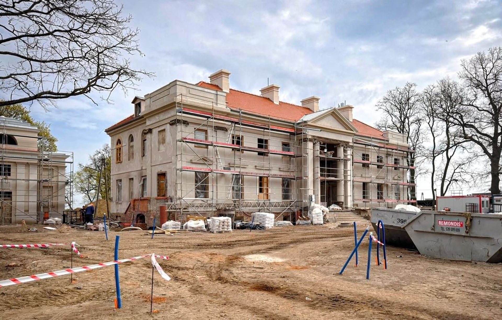 Trwa remont dawnego pałacu Sczanieckich w podtoruńskiej Nawrze. Powstanie w nim Muzeum Ziemiaństwa 
