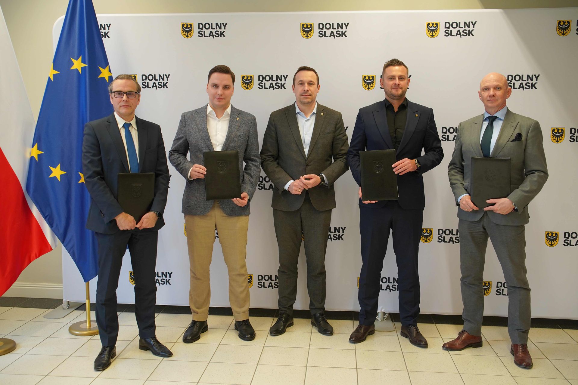 Dolny Śląsk przyspiesza z remontami dróg. Dwie umowy za blisko 65 mln zł podpisane