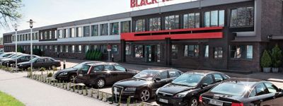 Setki osób w całej Polsce stracą pracę. Black Red White planuje wielkie zwolnienia grupowe