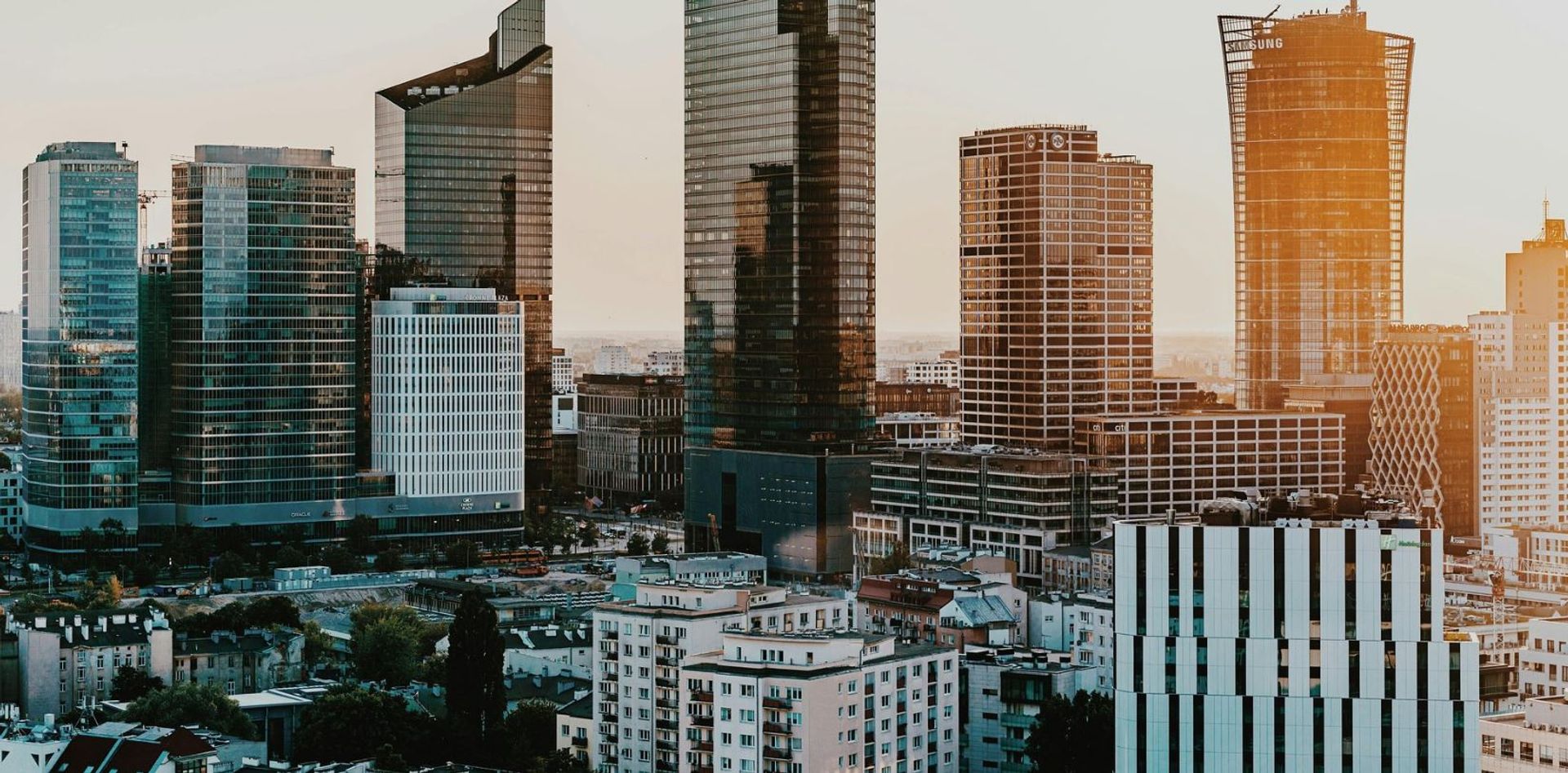 Rynek biurowy w Warszawie: Stabilny popyt przy rekordowo niskiej powierzchni w budowie 