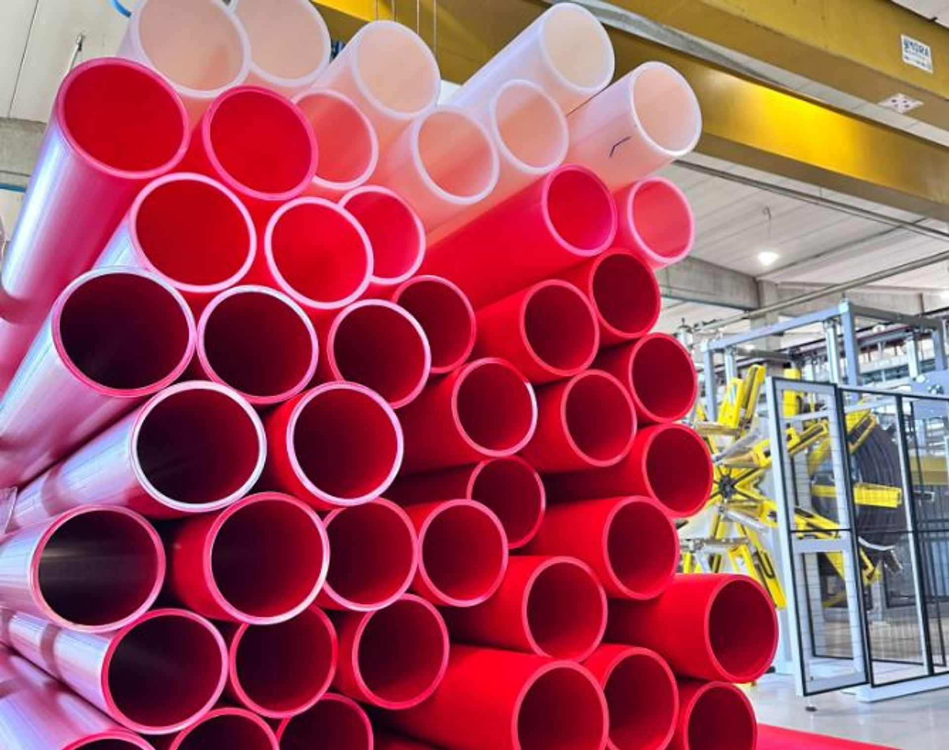 Polska firma ZEG otworzyła w Gryficach nową halę produkcyjną. Będą tam powstawać rury HDPE