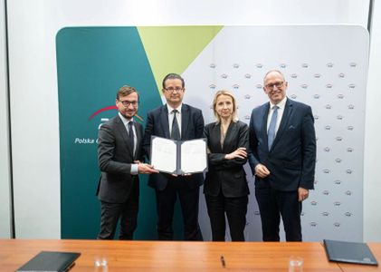 PGE i Europejski Bank Inwestycyjny wspierają transformację energetyczną infrastruktury kolejowej w Polsce