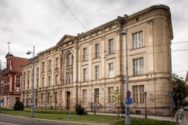 [Wrocław] Drugie życie zabytkowego gmachu farmacji. Wkrótce ruszy przebudowa