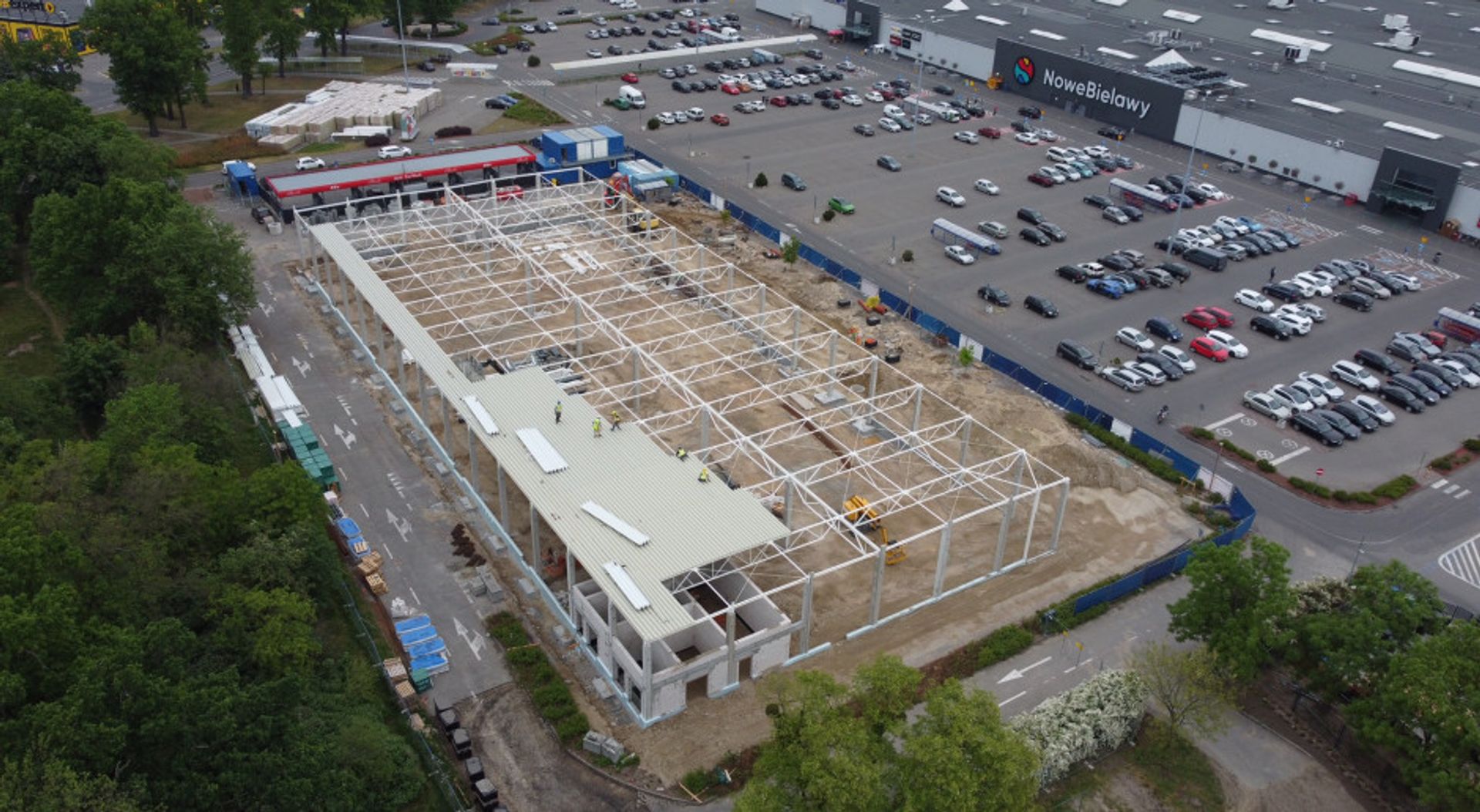 W Toruniu trwa rozbudowa centrum handlowego Nowe Bielawy