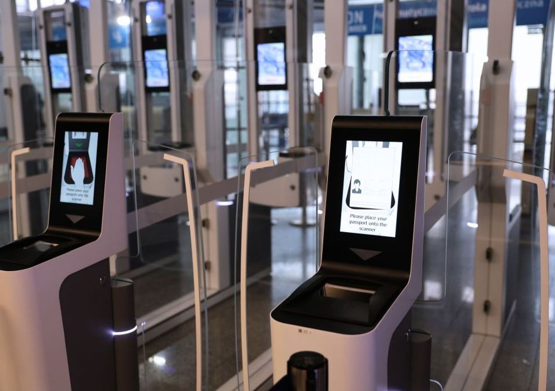 Nowe inwestycje w bezpieczeństwo podróżnych na lotnisku Poznań-Ławica