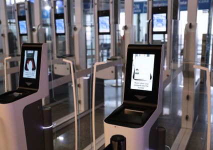 Nowe inwestycje w bezpieczeństwo podróżnych na lotnisku Poznań-Ławica