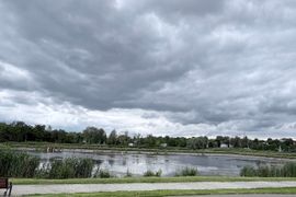 Śląskie: W miejscu dawnej toksycznej hałdy przy stawie Kalina w Świętochłowicach powstanie nowoczesny park rekreacyjny z wieżą widokową i ścieżką edukacyjną.