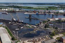 Jakie inwestycje realizowane są obecnie przez Port Szczecin?