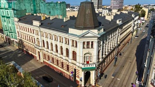 Zabytkowy budynek Poczty Głównej w Łodzi może niebawem zmienić swoje przeznaczenie [ZDJĘCIA]