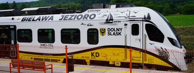 Dolny Śląsk: Po niemal pół wieku przerwy pociągi ponownie dotarły do kolejnych części Bielawy