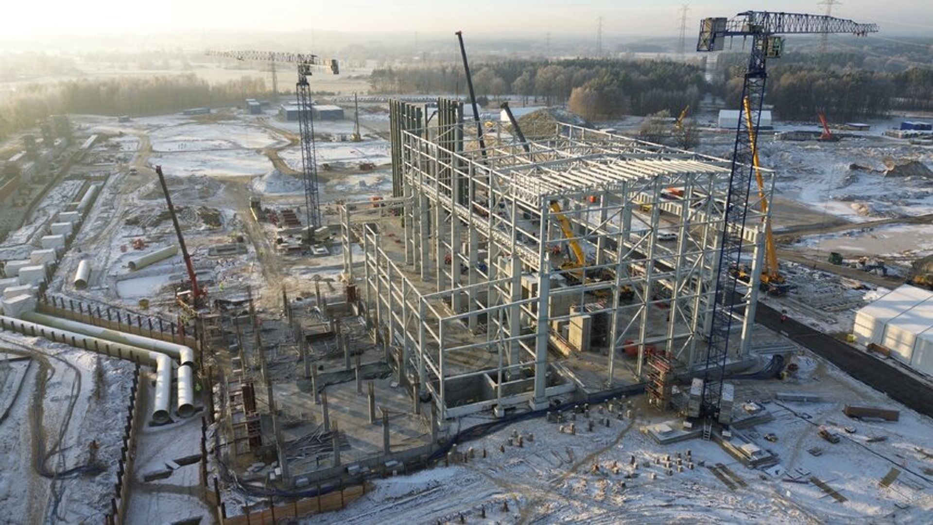 Pierwsze kluczowe komponenty nowej elektrowni w Grudziądzu dotarły do Polski 