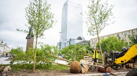 Nowy Plac Bankowy w Warszawie – mniej betonu, więcej zieleni [ZDJĘCIA+WIZUALIZACJE]