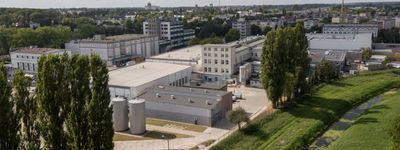 Niemiecka firma Fresenius Kabi uruchomiła nową linię produkcyjną płynów infuzyjnych w fabryce w Kutnie, wspierając bezpieczeństwo zdrowotne Polski i rozwój regionu