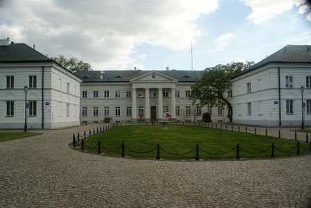 W Lotniczej Akademii Wojskowej (Szkole Orląt) w Dęblinie otwarto Laboratorium Kierowania Ogniem Obrony Przeciwlotniczej