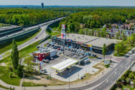 Dwa nowoczesne parki handlowe, w Zabrzu i w Gliwicach, zostały pozyskane przez prywatnego inwestora